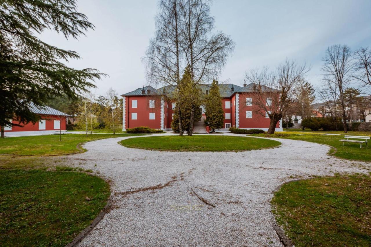 Apartments Mirkovic 采蒂涅 外观 照片